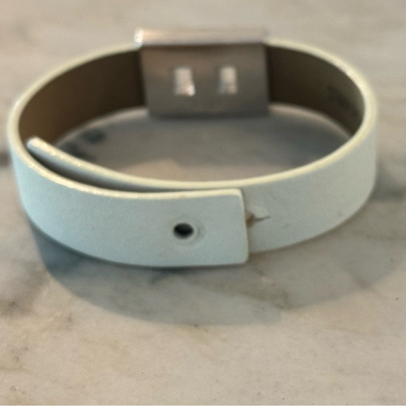 Swarovski leather with Chrystal buckle bracelet. main image 4